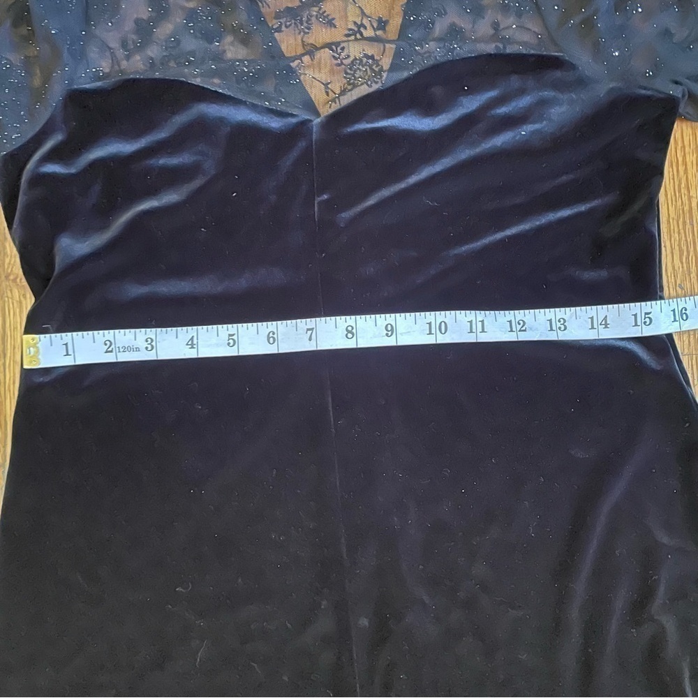 Robbie Bee Black Velvet MIDI Dress Size 8P - Picture 3 of 9